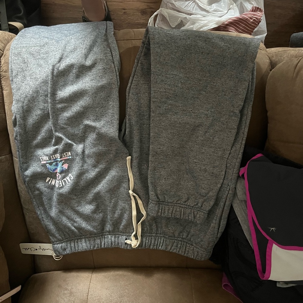 Sweatpants - Picture 2 of 3